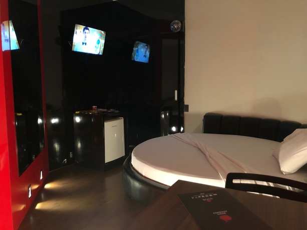 Imagen de la habitación del Hotel SNOB Motel. Foto 6