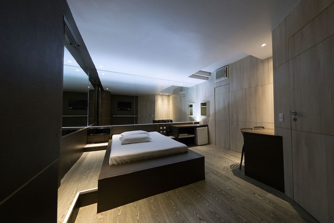 Imagen de la habitación del Hotel SNOB Motel. Foto 10