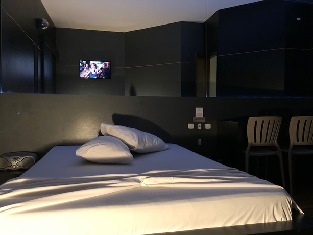 Imagen de la habitación del Hotel SNOB Motel. Foto 12