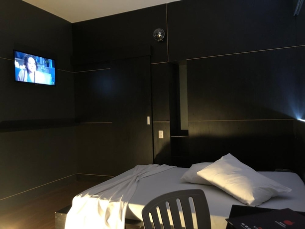 Imagen de la habitación del Hotel SNOB Motel. Foto 15