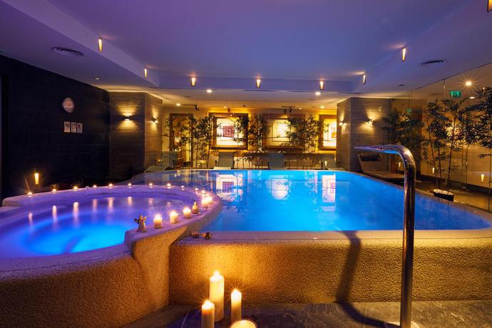 Imagen de la piscina del Hotel SOFA HOTEL y RESIDENCE. Foto 9