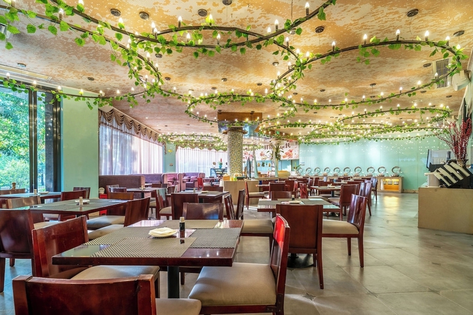 Imagen del bar/restaurante del Hotel SOFIS PINGSHAN HOTEL. Foto 4