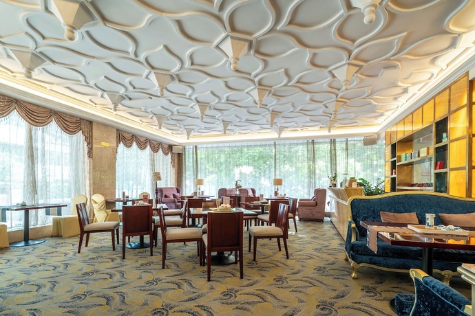 Imagen del bar/restaurante del Hotel SOFIS PINGSHAN HOTEL. Foto 5