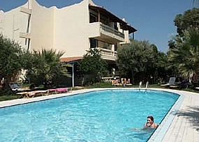 Imagen de la piscina del Hotel SOFOKLIS BEACH. Foto 3