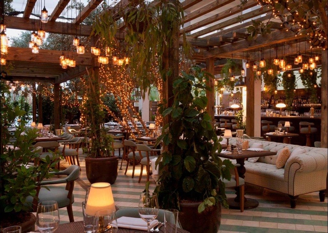 Imagen general del Hotel SOHO BEACH HOUSE. Foto 8