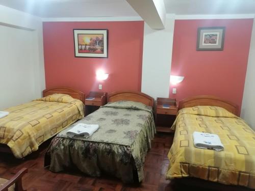 Imagen de la habitación del Hotel SOL DE ORO. Foto 17