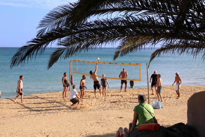 Imagen general del Hotel SOTAVENTO BEACH CLUB. Foto 6