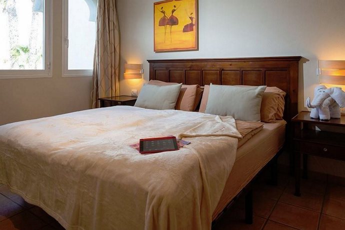 Imagen general del Hotel SOTAVENTO BEACH CLUB. Foto 8