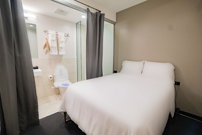 Imagen de la habitación del Hotel SOVA Micro-Room and Social. Foto 18