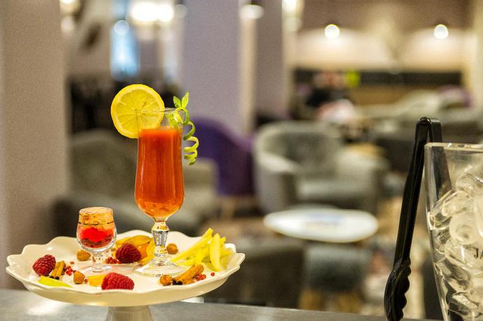 Imagen del bar/restaurante del Hotel SOWELL Family Valfréjus,. Foto 7