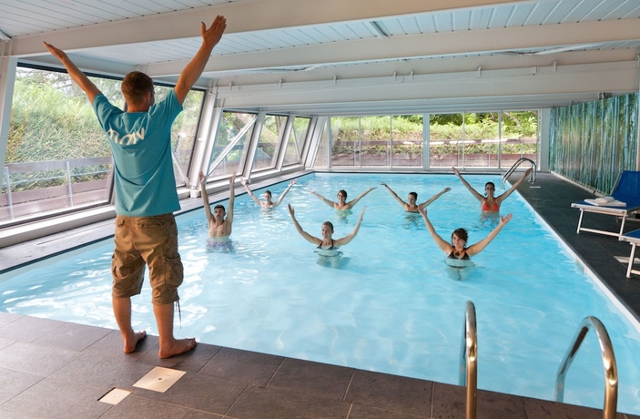 Imagen de la piscina del Hotel SOWELL HOTELS Mont Blanc et SPA. Foto 18