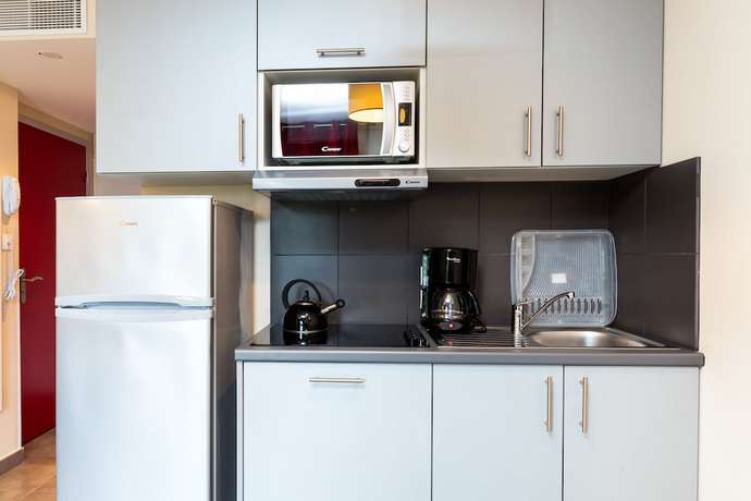 Imagen de la habitación del Hotel SOWELL RÉSIDENCES Les Perles de Saint Tropez. Foto 2