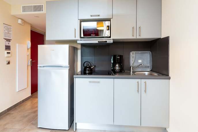 Imagen de la habitación del Hotel SOWELL RÉSIDENCES Les Perles de Saint Tropez. Foto 8