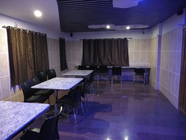 Imagen del bar/restaurante del Hotel SP Residency. Foto 5