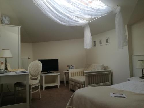 Imagen de la habitación del Hotel SPA Akacjowy Dw&oacute;r. Foto 5