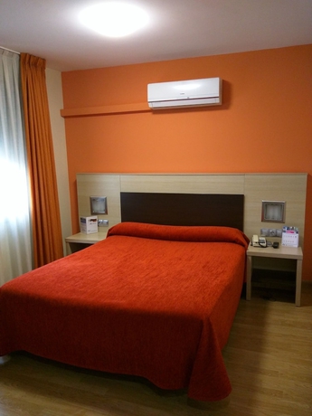 Imagen de la habitación del Hotel SPA GBC Avenida Pontevedra. Foto 6