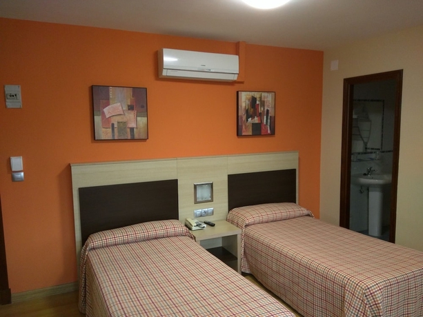 Imagen de la habitación del Hotel SPA GBC Avenida Pontevedra. Foto 10