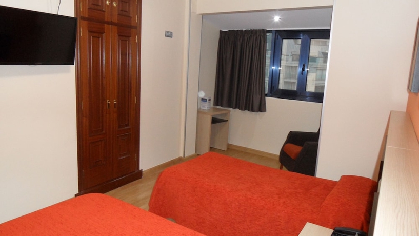 Imagen de la habitación del Hotel SPA GBC Avenida Pontevedra. Foto 13