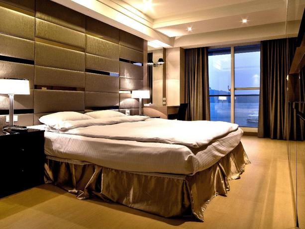Imagen general del Hotel SPA HOME SUN MOON LAKE LUXURY LAKESIDE HOTEL. Foto 4