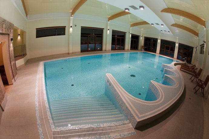 Imagen de la piscina del Hotel SPA Splendor. Foto 19