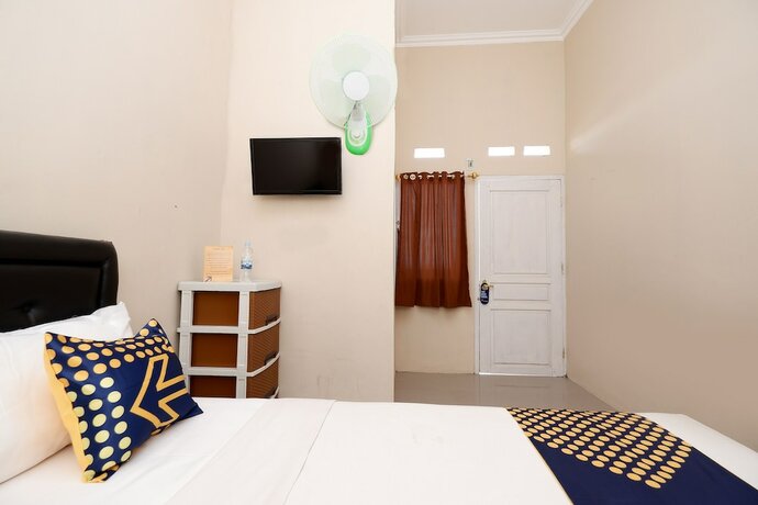 Imagen general del Hotel SPOT ON 2027 Putri Guest House Syariah. Foto 9