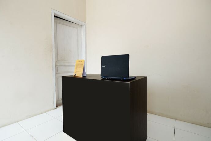 Imagen general del Hotel SPOT ON 2027 Putri Guest House Syariah. Foto 11