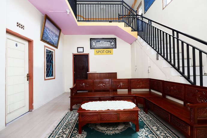 Imagen de los interiores del Hotel SPOT ON 2112 Homestay Lestari Dieng Syariah. Foto 13