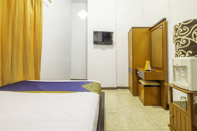 Imagen de la habitación del Hotel SPOT ON 2395 Aden 2 Syariah. Foto 3