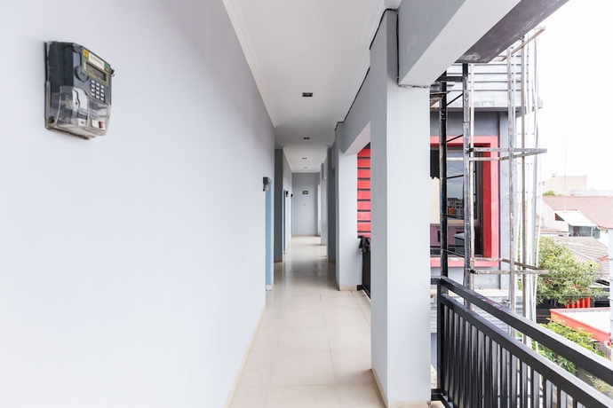 Imagen de los interiores del Hotel SPOT ON 2433 Pondok Akuanna. Foto 16