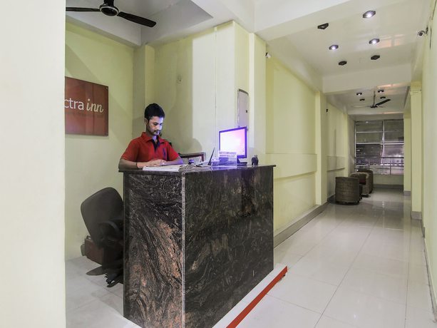 Imagen de los interiores del Hotel SPOT ON 26185 Spectra Inn. Foto 8