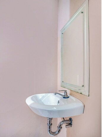 Imagen general del Hotel SPOT ON 2974 Penginapan Roma 88. Foto 11