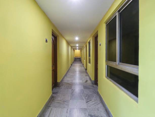 Imagen de los interiores del Hotel SPOT ON 35444 Nirmalya. Foto 17