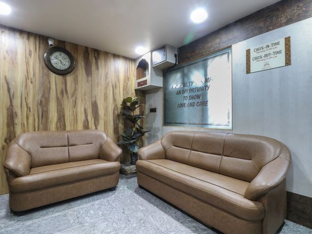 Imagen de los interiores del Hotel SPOT ON 35444 Nirmalya. Foto 18