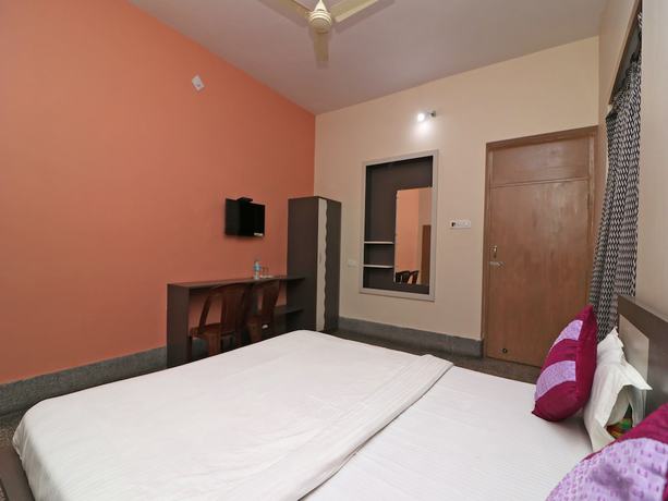 Imagen de la habitación del Hotel SPOT ON 39527 Saraogi. Foto 15