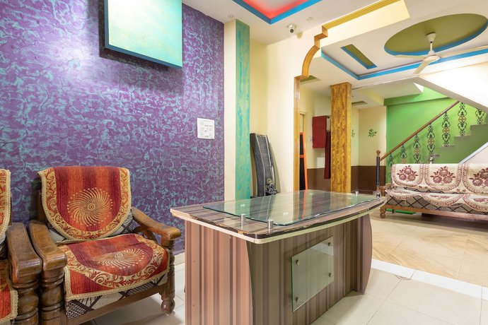 Imagen de los interiores del Hotel SPOT ON 40211 Prakash Inn. Foto 17