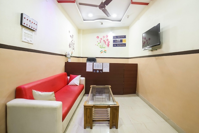 Imagen de los interiores del Hotel SPOT ON 45291 Bharat Lodge. Foto 17