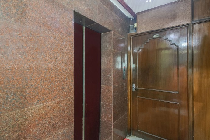 Imagen de los interiores del Hotel SPOT ON 46408 Saaj. Foto 17