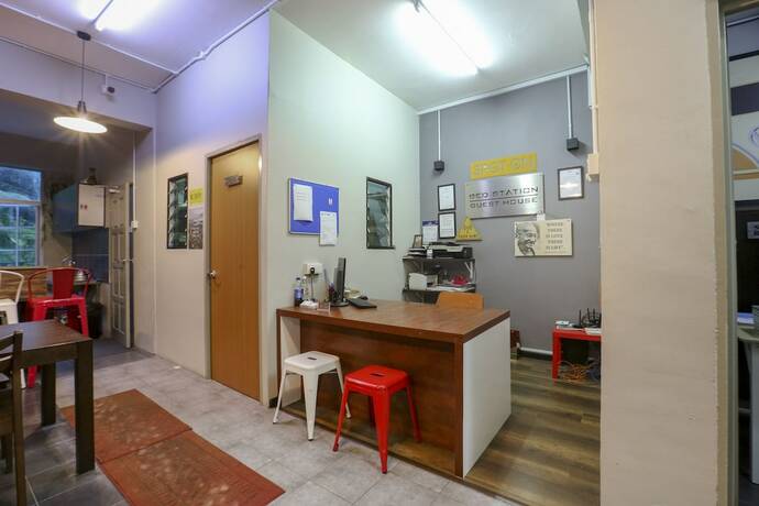 Imagen general del Hotel SPOT ON 89751 Bed Station Guest House - Hostel. Foto 1
