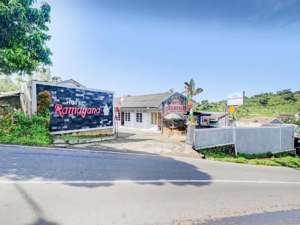 Imagen de la habitación del Hotel SPOT ON 90156 Ramayana. Foto 8