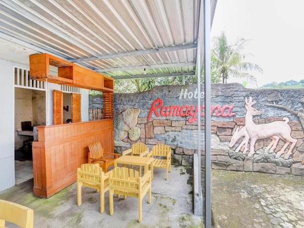 Imagen de los exteriores del Hotel SPOT ON 90156 Ramayana. Foto 16