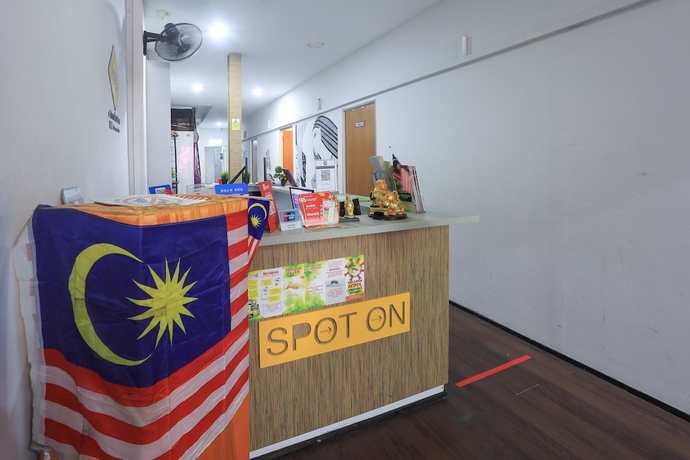 Imagen de los interiores del Hotel SPOT ON 90236 Zigzag Travellers Home - Hostel. Foto 16
