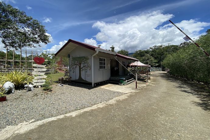 Imagen de los interiores del Hotel SPOT ON 90279 Kinomulok Garden. Foto 13