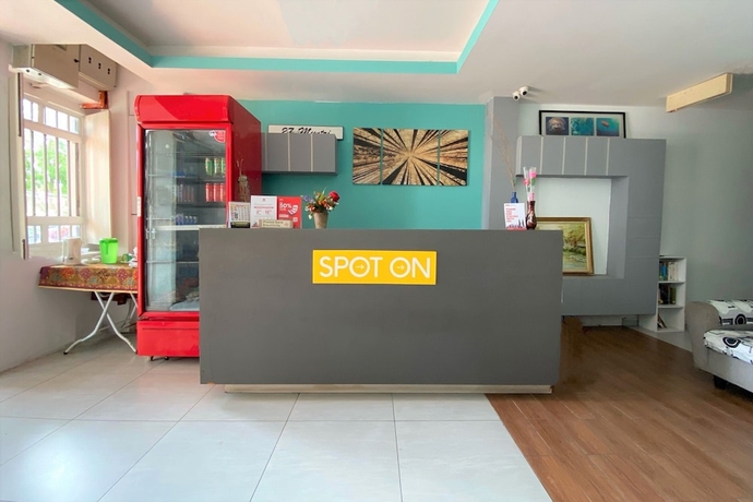 Imagen de los interiores del Hotel SPOT ON 90283 27 Muntri. Foto 12
