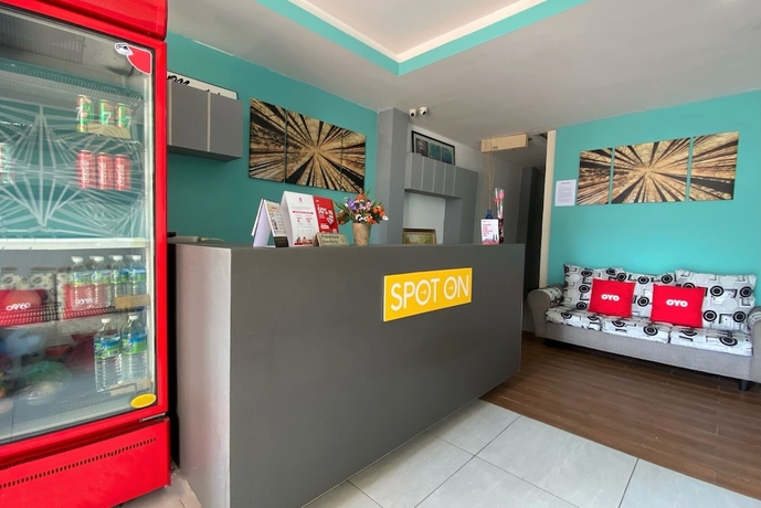 Imagen de los interiores del Hotel SPOT ON 90283 27 Muntri. Foto 13