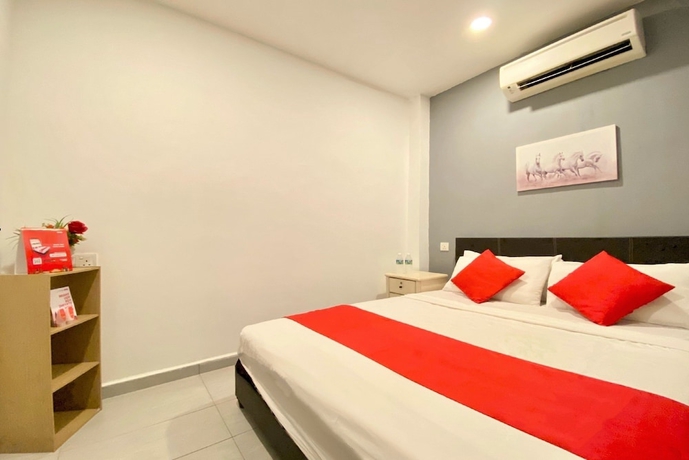 Imagen de la habitación del Hotel SPOT ON 90283 27 Muntri. Foto 5