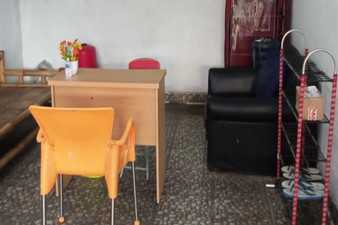 Imagen de los interiores del Hotel SPOT ON 90538 Wisma Dewi Syariah. Foto 8