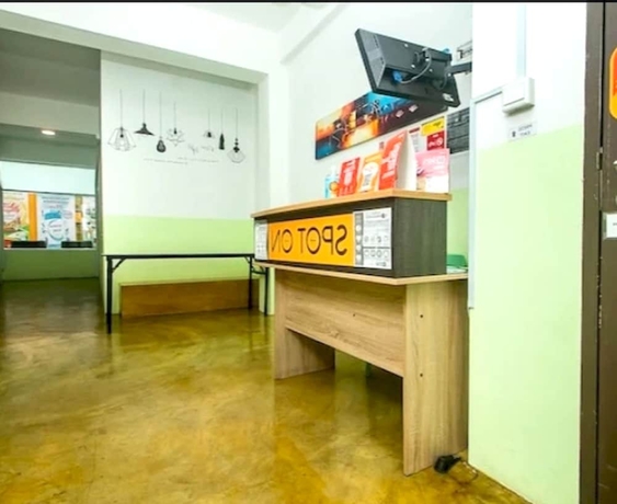 Imagen de los interiores del Hotel SPOT ON 90808 2night Stayin 2. Foto 19