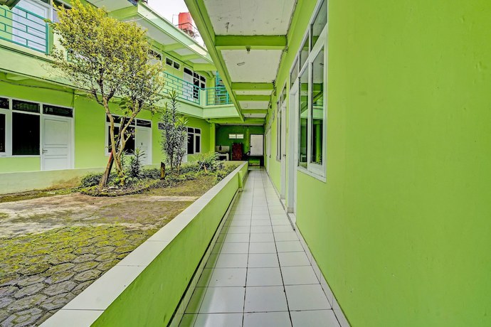 Imagen de los interiores del Hotel SPOT ON 91325 Pondok Hijau Guest House Syariah. Foto 13