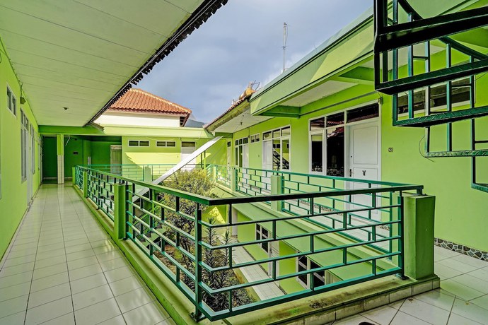 Imagen de los interiores del Hotel SPOT ON 91325 Pondok Hijau Guest House Syariah. Foto 20