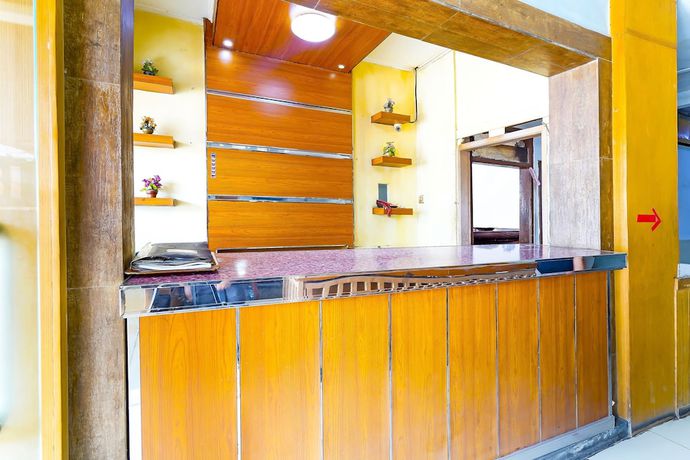 Imagen de los interiores del Hotel SPOT ON 91444 Arimbi. Foto 10